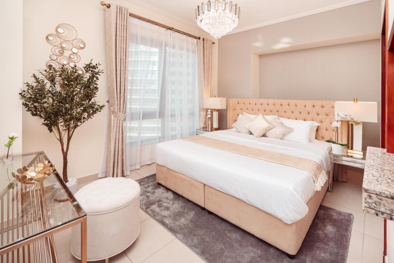 Elite Royal Apartment - Panoramic Full Burj Khalifa, Fountain & Skyline View - Baron Дубай Екстериор снимка